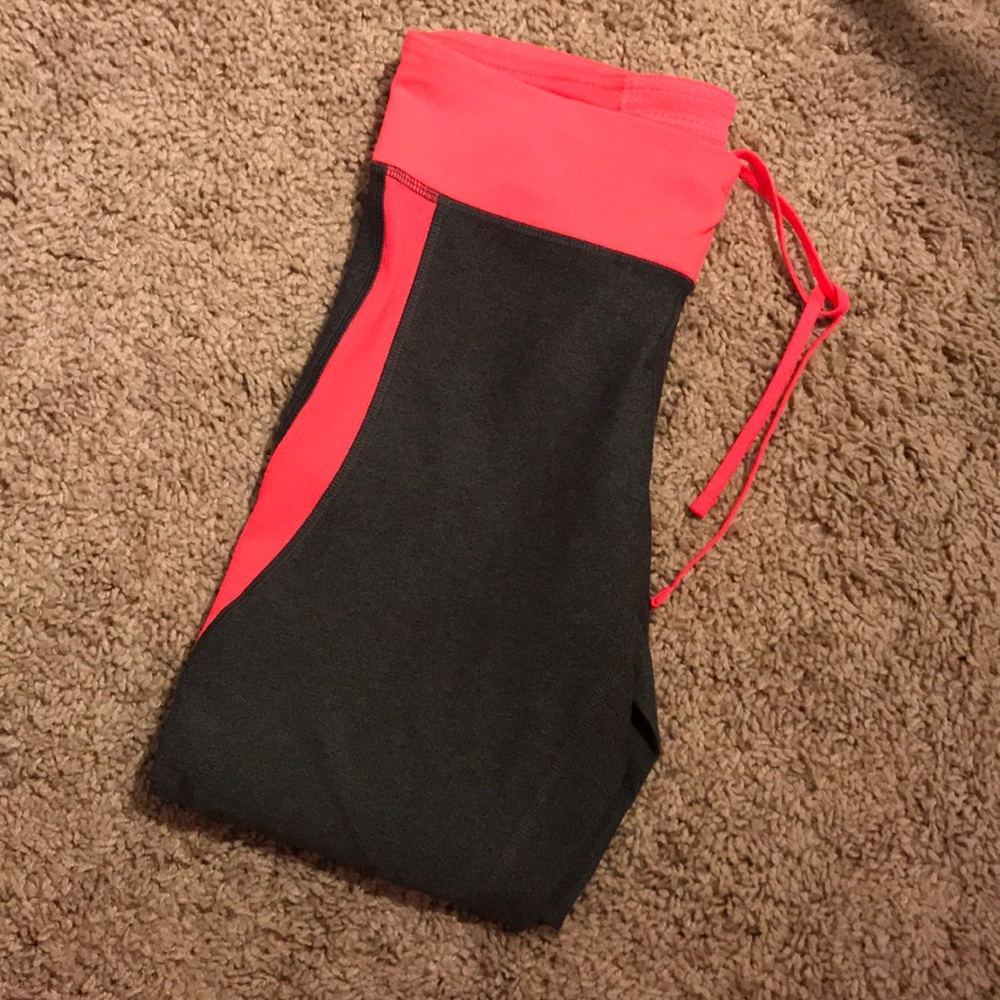 CG workout capris